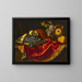 Una mandolina con un libro di musica su un cuscino blu e oro con frutta su un davanzale parzialmente drappeggiato - Francesco Fieravino — quadro incorniciato alla parete