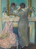 Mädchen beim Frisieren Mädchen, das ihre Frisur richtet - Frederick Carl Frieseke — Ansicht des Kunstwerks