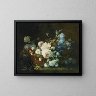 Nature morte con fiori, peonie, iris, ortensie in una teiera di rame, uno scarabeo e farfalle - Marie Beloux Hodieux — quadro incorniciato alla parete