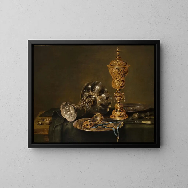 Stillleben mit Metallgefäßen und einer Uhr auf einem Tisch - Willem Claesz Heda — gerahmtes Bild an der Wand