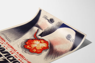 Vintage-Poster Ausstellung Achille Mauzan, auf einem leicht gebogenen Bogen präsentiert, perspektivische Ansicht.