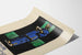 Vintage-Poster mit blauem, eleganten Teeservice