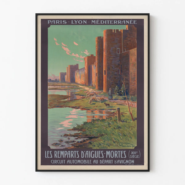 les-remparts-daigues-mortes-xiiie-siecle-circuit-automobile-au-depart-davignon