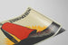 Vintage-Poster Orient's Erwachen mit rotem Fez und Menschenmenge-Silhouette — Ansicht des Kunstwerks